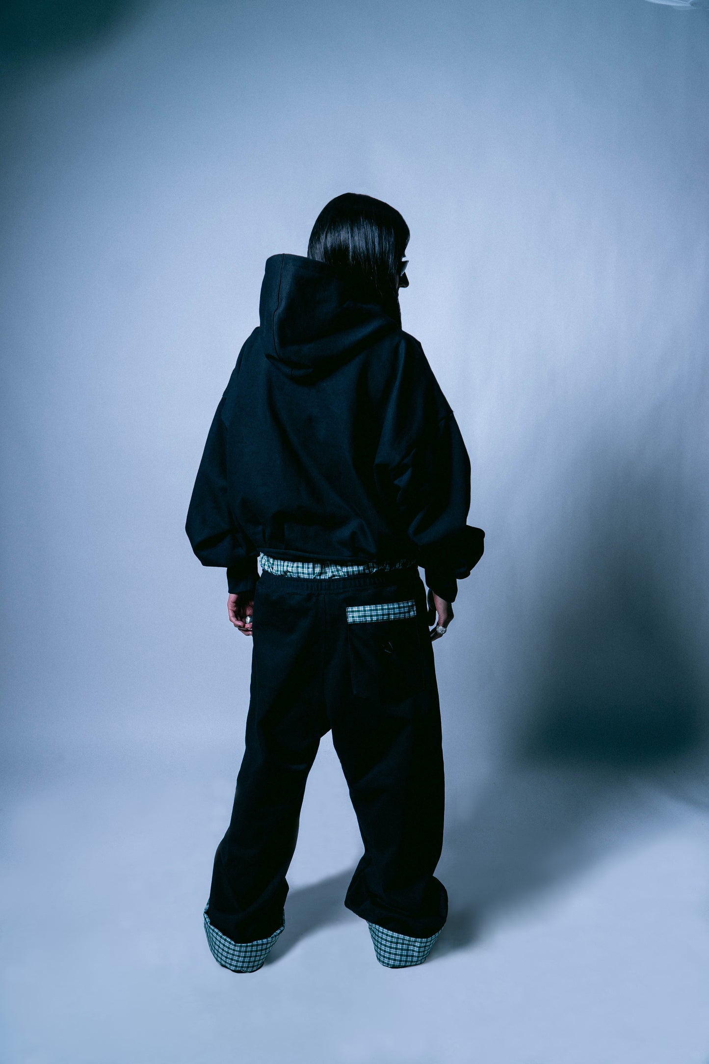 THOMAS_SWEATPANTS / 20:29 / WOMEN